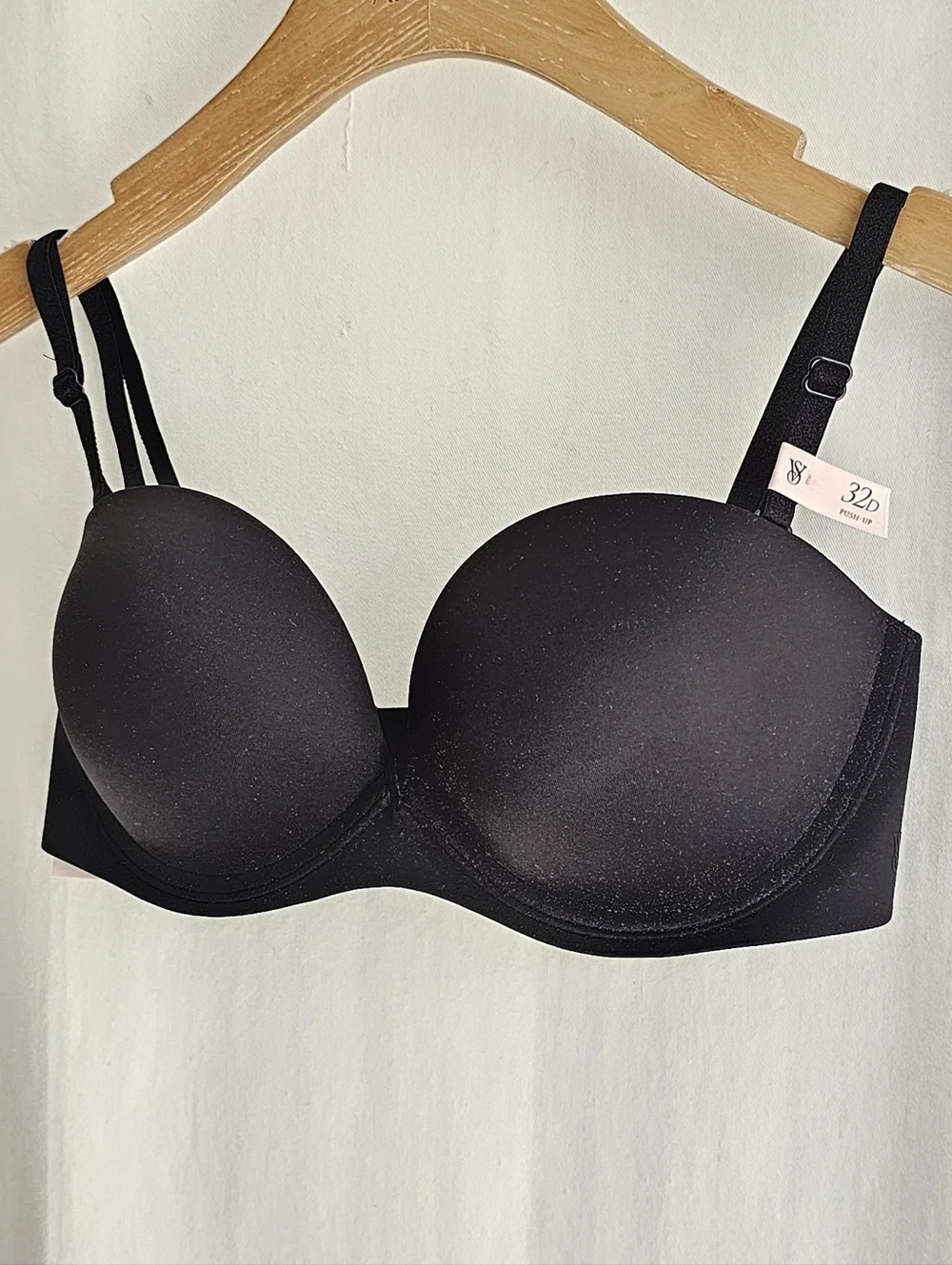 Victoria's Secret INVISIBLE Black Strapless Push-up Bra - Picture 6 of 15